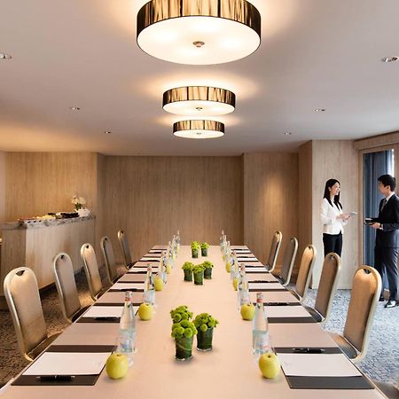 Courtyard By Marriott Shin-Osaka Station Hotel Buitenkant foto Meeting room