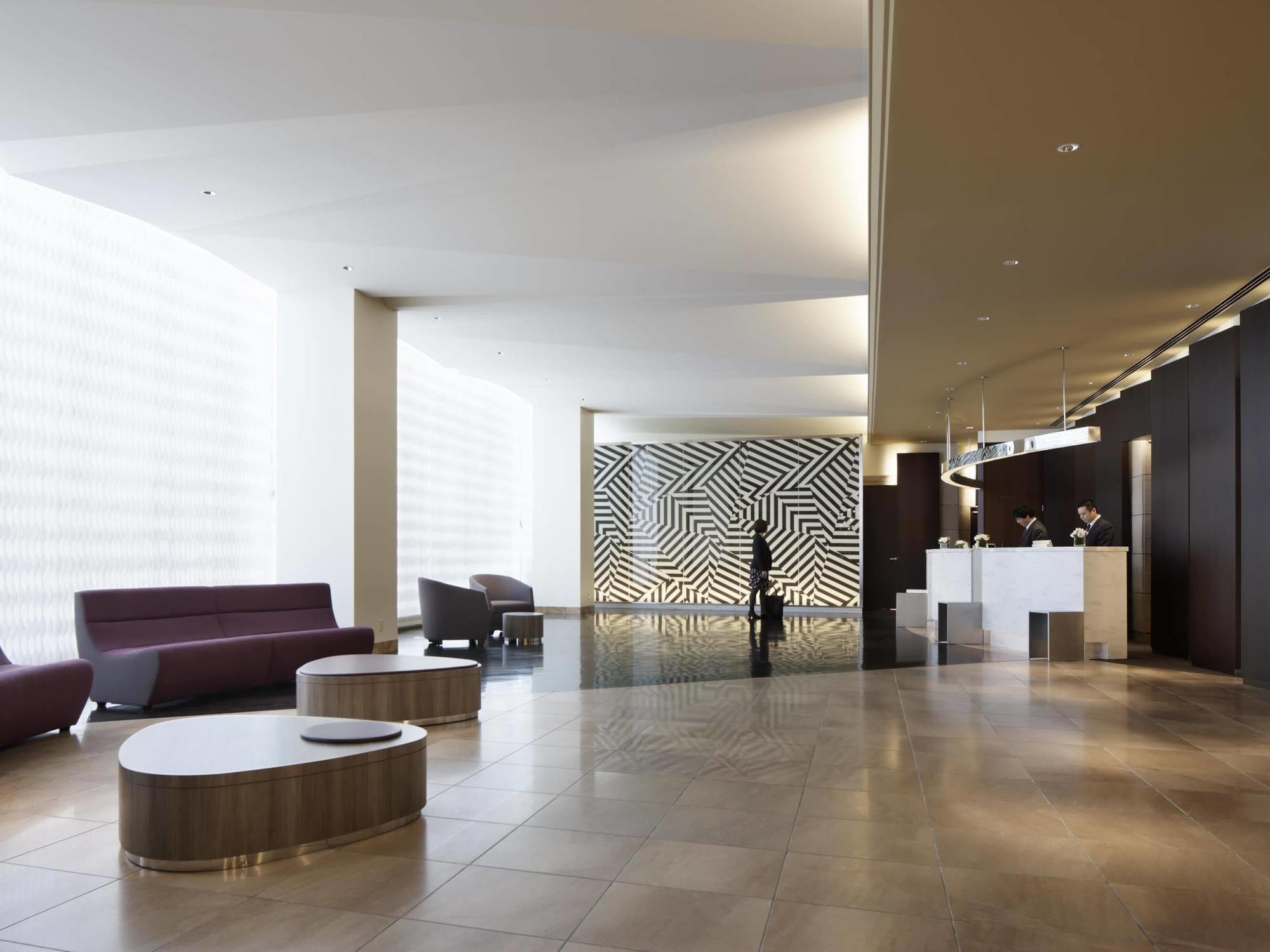 Courtyard By Marriott Shin-Osaka Station Hotel Buitenkant foto The lobby of the hotel