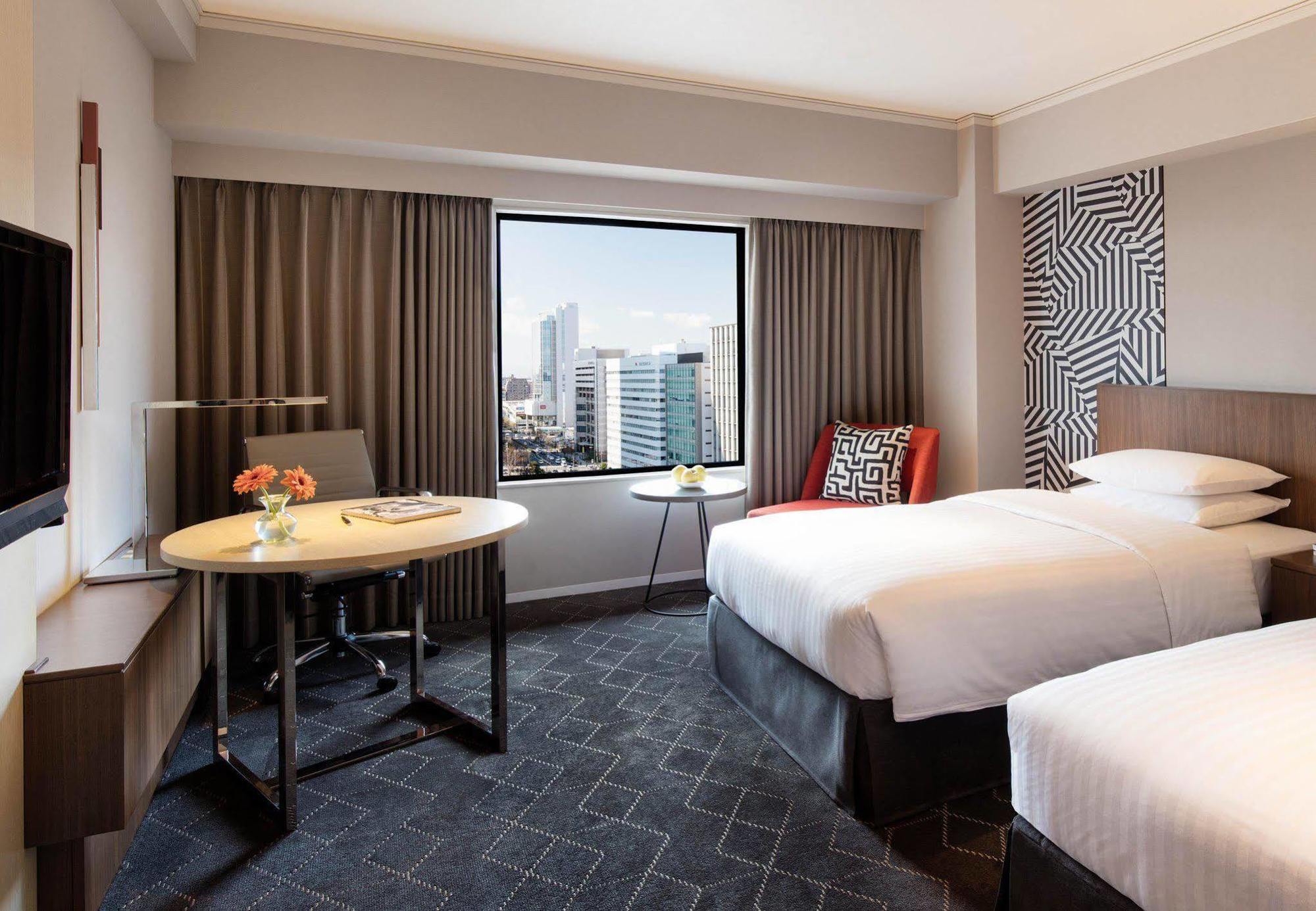 Courtyard By Marriott Shin-Osaka Station Hotel Buitenkant foto Deluxe Room